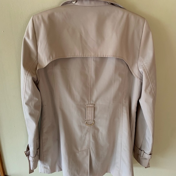 Calvin Klein trench with gold details - Picture 3 of 3